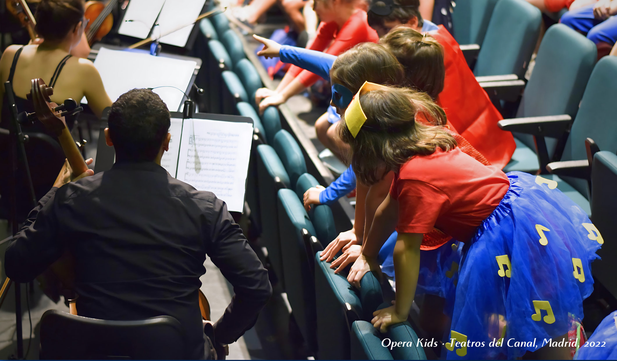 Children singing with the orchestra